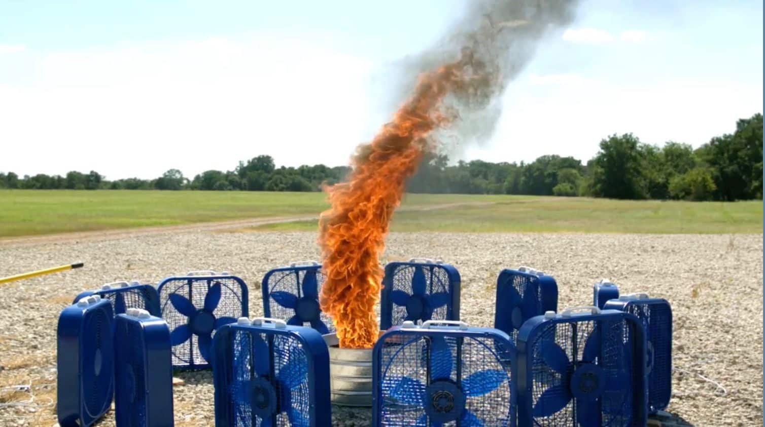 tornade de feu